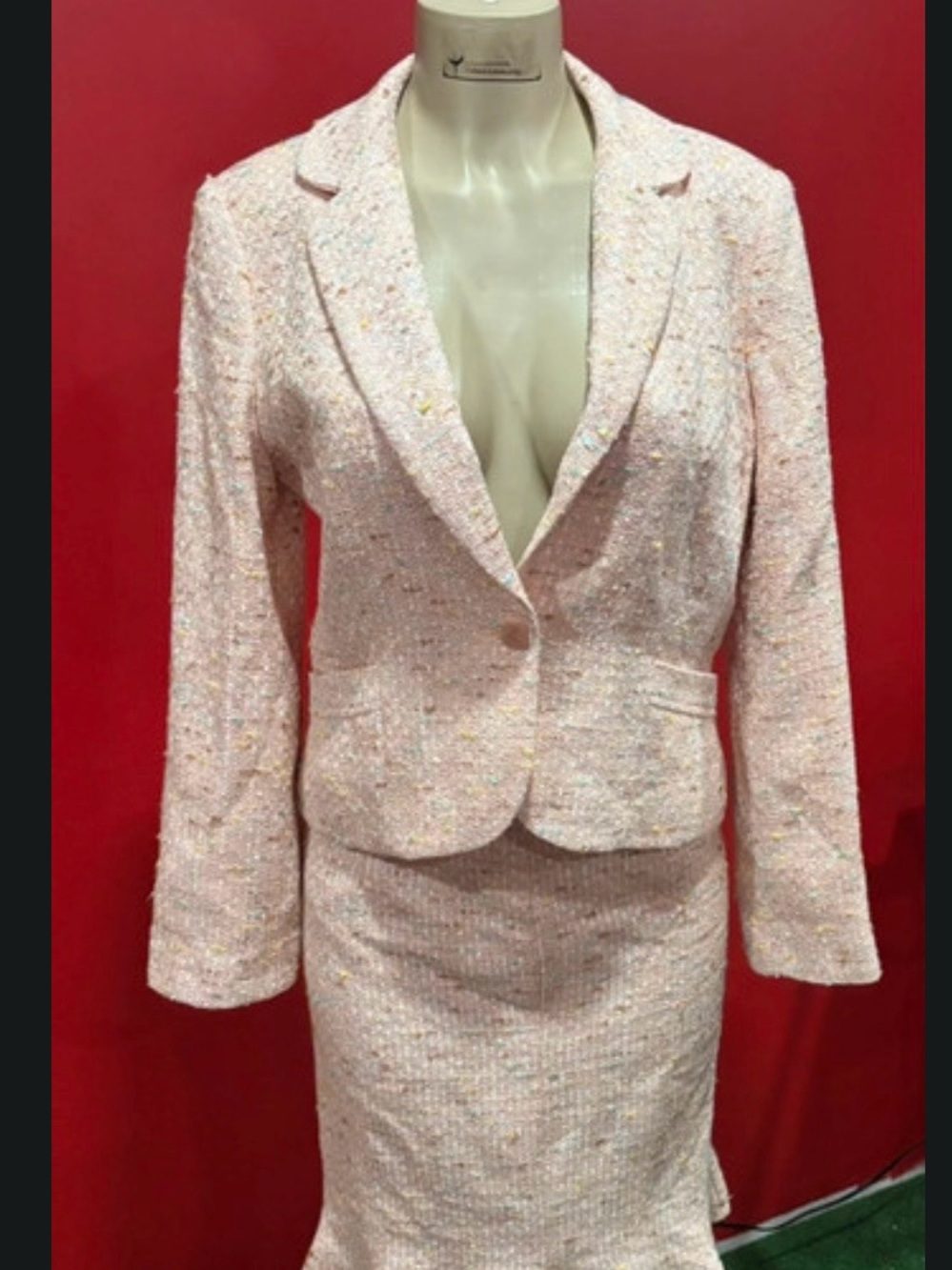 Sara Campbell Textured Pink Blazer and Skirt Set(size8)